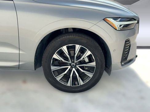 Certified 2025 Volvo XC60 B5 Plus image 12