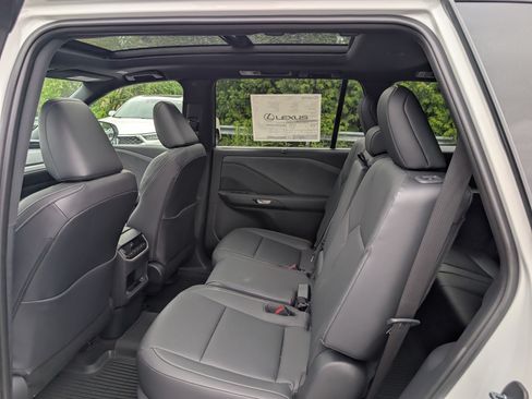 New 2026 Lexus TX 350 AWD image 12
