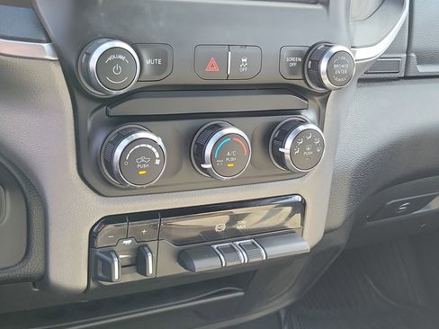 Used 2024 RAM 2500 Big Horn image 25