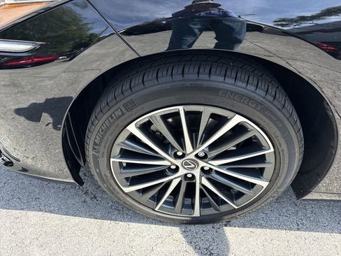 Used 2025 Lexus ES 350 w/ Premium Package FWD image 10