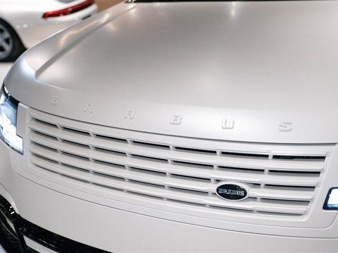 Used 2025 Land Rover Range Rover SV AWD/4WD image 23