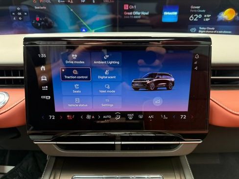 Used 2024 Lincoln Nautilus Black Label w/ Jet Appearance Package (87T) image 27