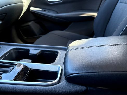 Certified 2024 Nissan Sentra SV image 9