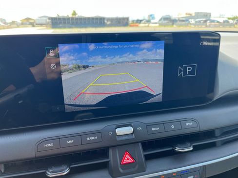 Used 2025 Kia K4 FWD image 19