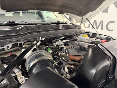 Used 2024 RAM 2500 Big Horn AWD/4WD image 6