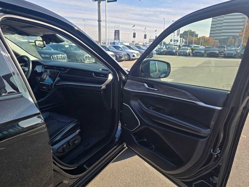 Used 2021 Jeep Grand Cherokee L Limited image 12