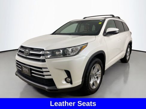 Used 2018 Toyota Highlander Limited image 3