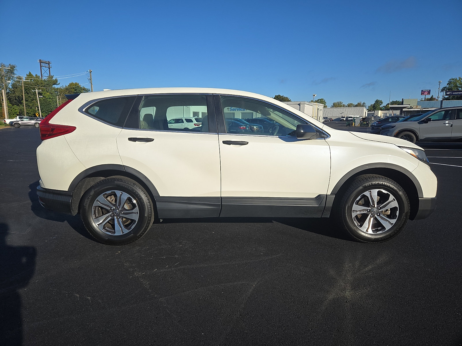 Used 2017 Honda CR-V LX image 7