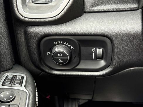 Used 2024 RAM 2500 Big Horn w/ Bed Utility Group image 11