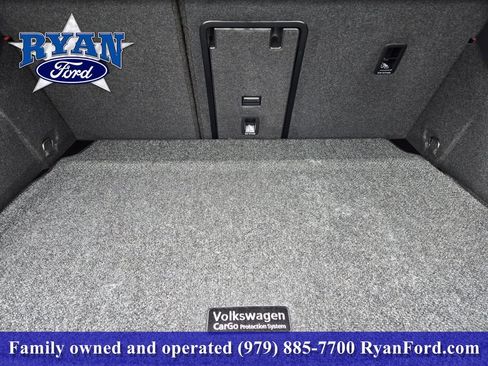 Used 2024 Volkswagen GTI SE FWD image 23