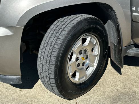 Used 2008 Chevrolet Avalanche LT w/ Convenience Package #1 image 15