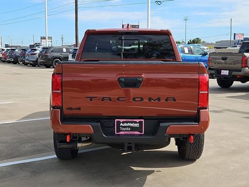 Used 2025 Toyota Tacoma TRD Off-Road image 7
