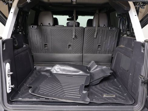 Used 2022 Ford Bronco Badlands image 16