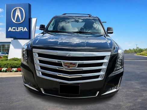 Used 2020 Cadillac Escalade Luxury AWD/4WD image 11
