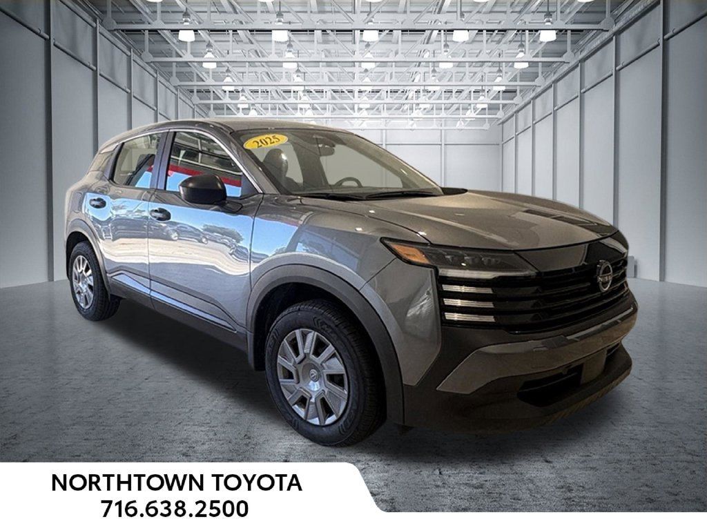 Used 2025 Nissan Kicks S AWD/4WD image 2