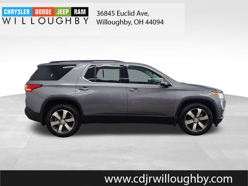 Used 2019 Chevrolet Traverse LT w/ LT Premium Package AWD/4WD image 4