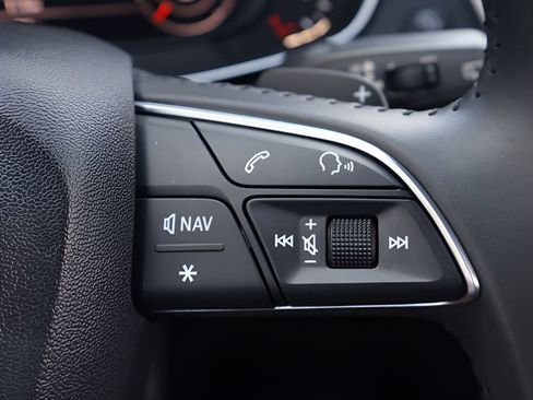 Used 2018 Audi Q5 2.0T Premium Plus w/ Premium Plus Package image 21