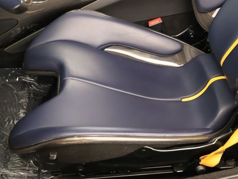 Used 2021 Ferrari SF90 Stradale image 18