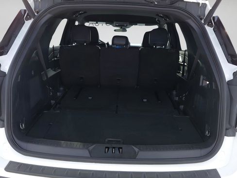 Used 2025 Ford Explorer ST-Line w/ ST-Line Street Pack image 22