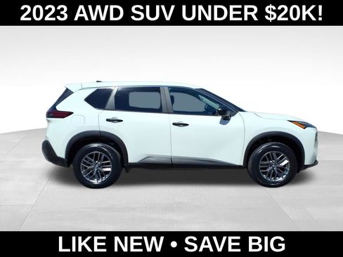 Used 2023 Nissan Rogue S AWD/4WD image 9