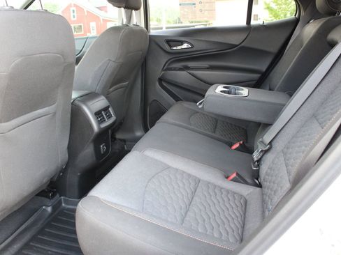 Used 2019 Chevrolet Equinox LT FWD image 17