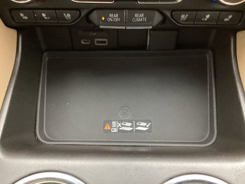 Used 2021 Chevrolet Tahoe Premier image 23