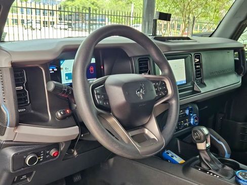 Used 2022 Ford Bronco 2-Door w/ Sasquatch Package AWD/4WD image 8