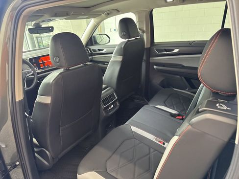 New 2026 Volkswagen Atlas Peak Edition AWD/4WD image 14