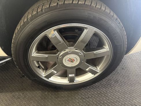 Used 2012 Cadillac Escalade 4WD Hybrid image 11