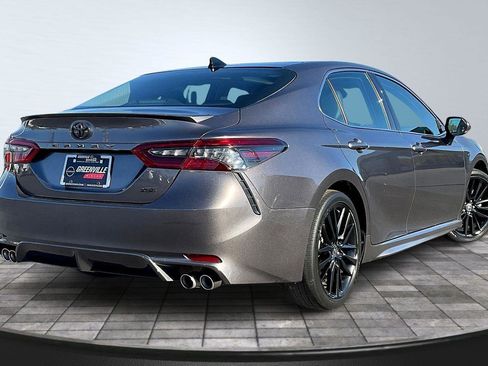 Used 2022 Toyota Camry XSE image 13