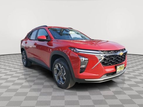 New 2026 Chevrolet Trax LT image 2