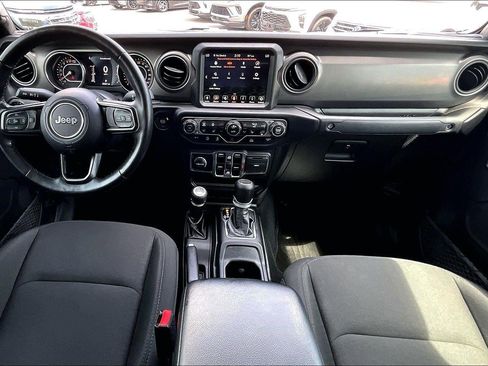 Used 2022 Jeep Gladiator Sport AWD/4WD image 15