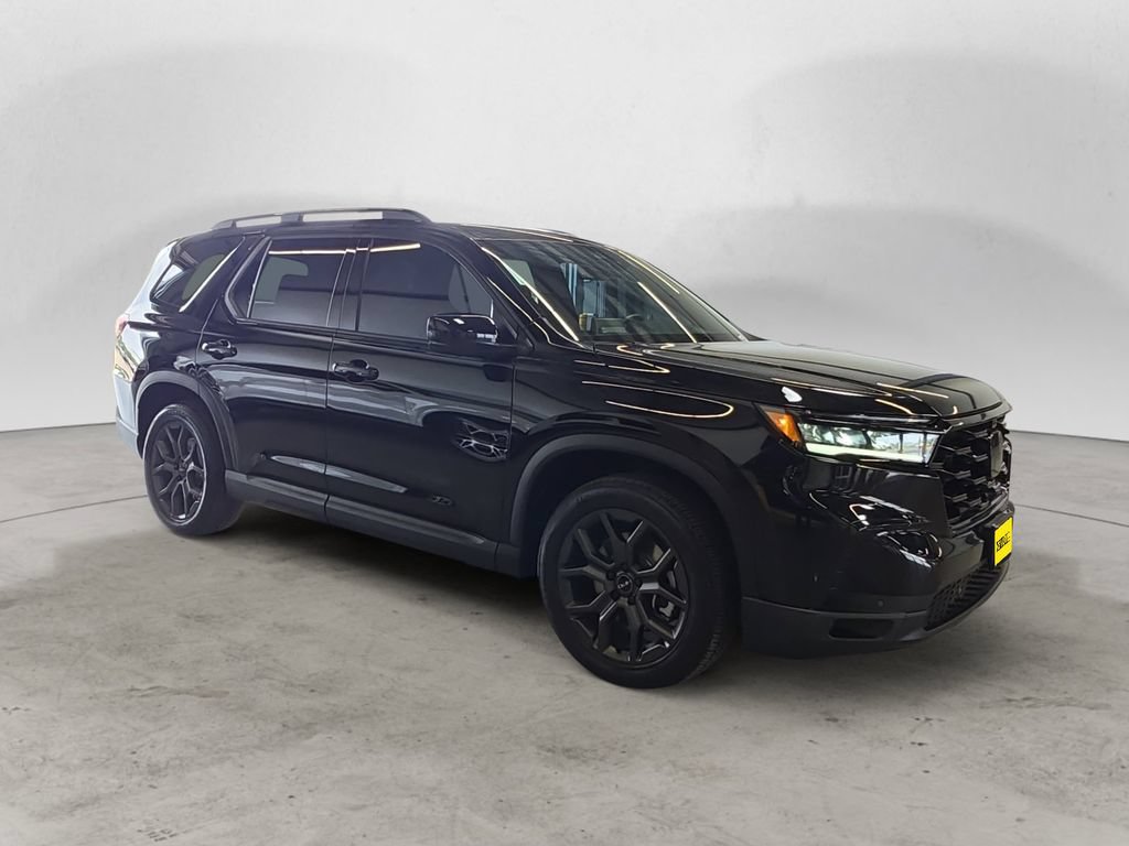 Used 2025 Honda Pilot Black Edition image 3