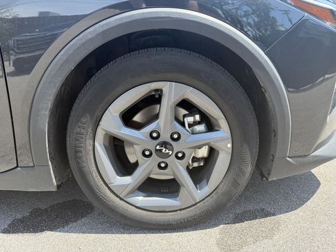 Used 2025 Kia K4 FWD image 14
