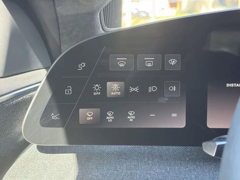 Used 2024 Lucid Air Pure image 23