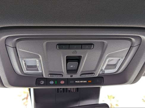 Used 2023 GMC Sierra 1500 SLT w/ SLT Premium Plus Package image 31