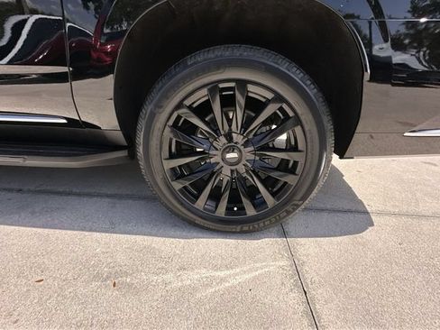 Certified 2024 Cadillac Escalade ESV Premium Luxury RWD image 18