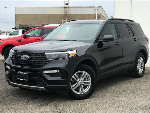 Used 2021 Ford Explorer XLT AWD/4WD image 13