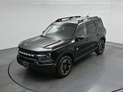 Certified 2025 Ford Bronco Sport Outer Banks w/ Outer Banks Tech Package+ AWD/4WD image 38