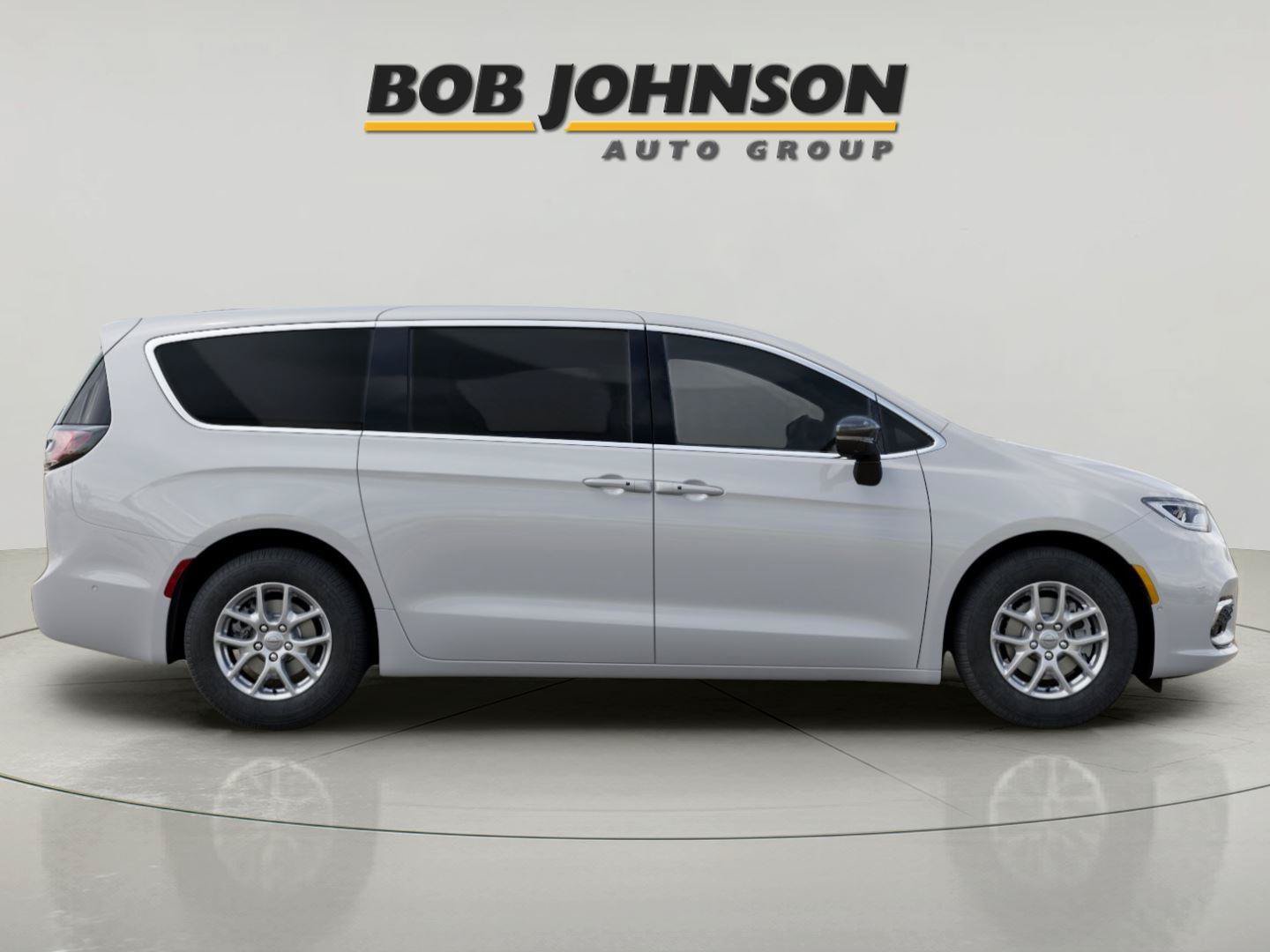 New 2025 Chrysler Pacifica Select FWD image 2