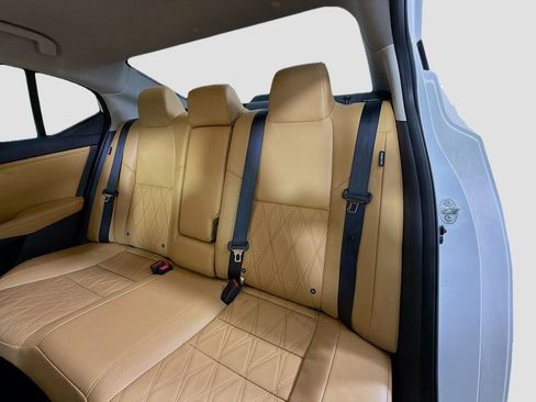 Used 2022 Nissan Sentra SV w/ SV Premium Package image 24