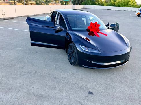 Used 2026 Tesla Model 3 AWD/4WD image 51