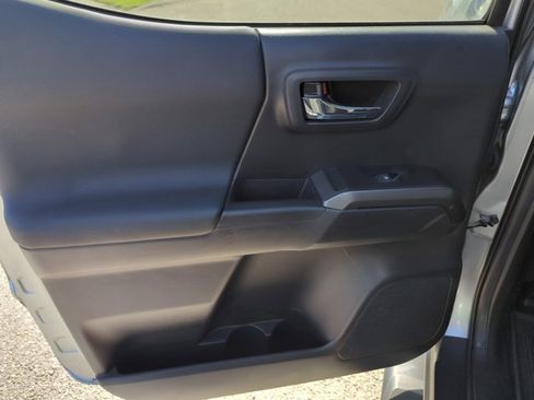 Used 2023 Toyota Tacoma TRD Off-Road w/ TRD Premium Off Road Package image 25