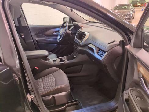 Used 2019 GMC Terrain SLE w/ Driver Convenience Package image 11