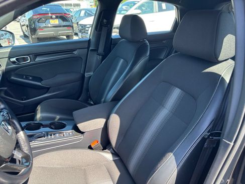 Used 2025 Honda Civic Sport image 28
