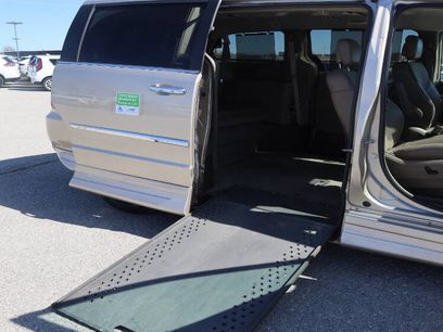 Used 2012 Chrysler Town & Country Limited w/ Trailer Tow Group