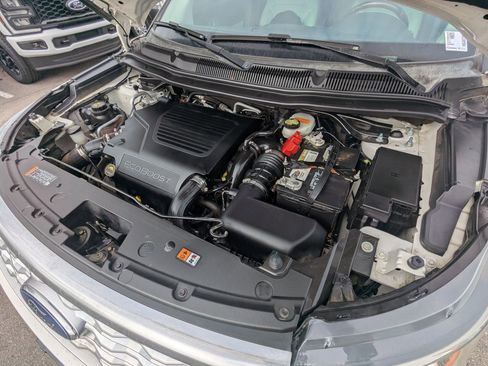 Used 2017 Ford Explorer Platinum image 33