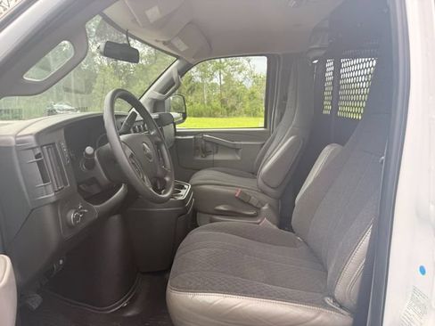 Used 2025 GMC Savana 2500 w/ Driver Convenience Package RWD image 9