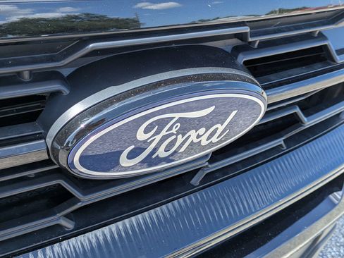 Used 2025 Ford Expedition Active RWD image 13