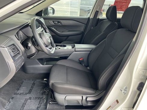 Certified 2024 Nissan Rogue S FWD image 8